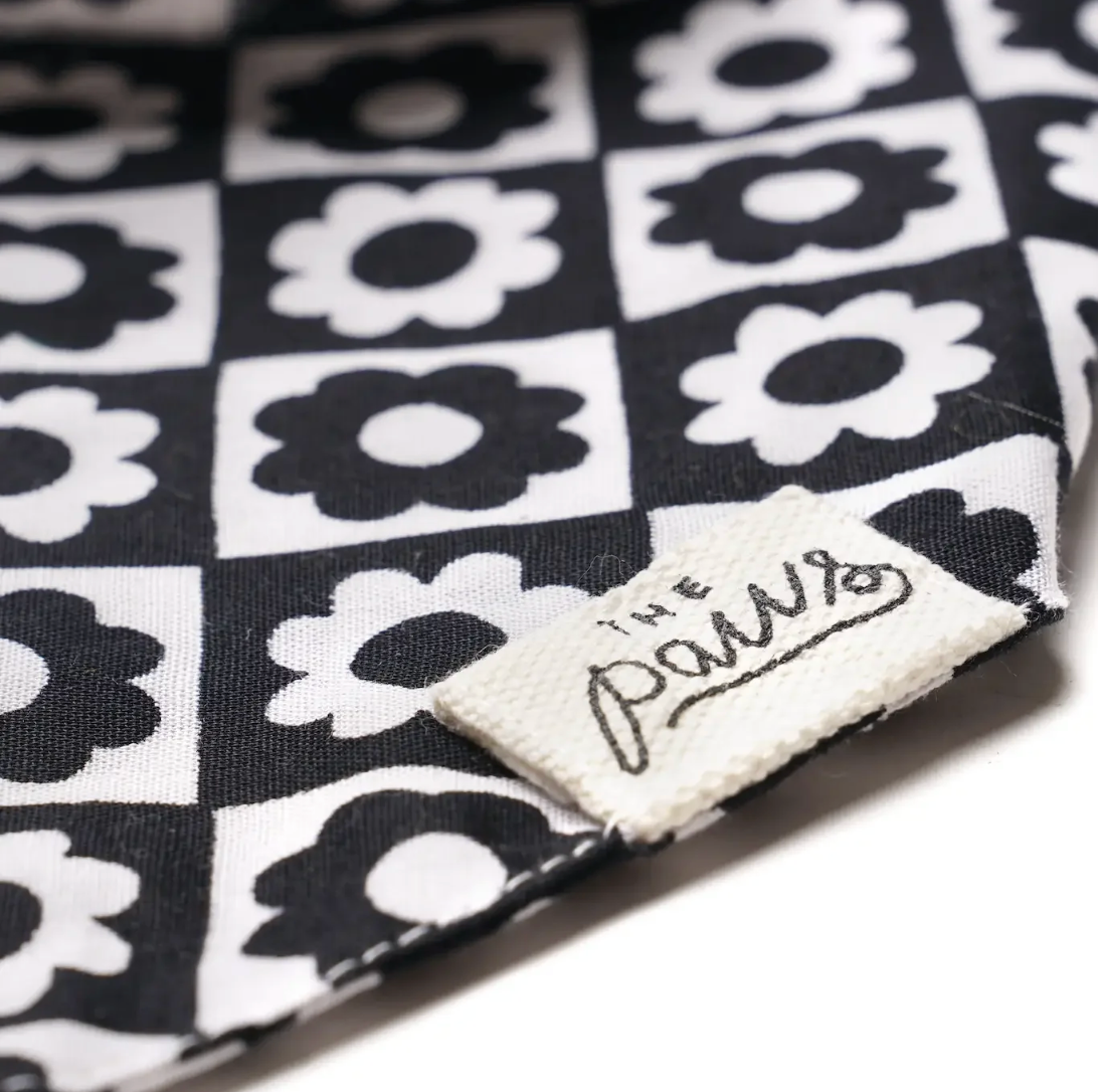 Bandana pour chien - Fleur noir - The Paws