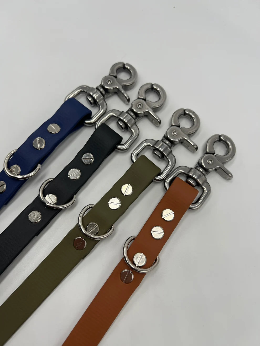 Laisse longue multi-position – Vert foncé – 19 mm – Toutou&Co Paris